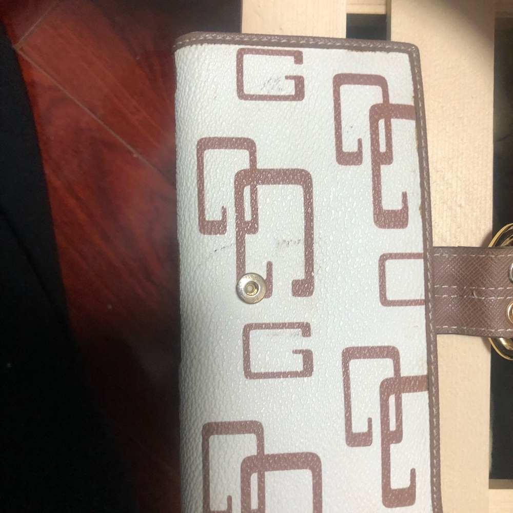 GUESS wallet - Picture 7 of 7